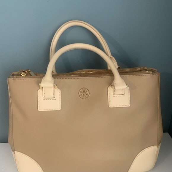 Tory Burch Robinson Tote Saffiano Leather Two Tone Beige Ivory Purse Crossbody - Picture 16 of 16